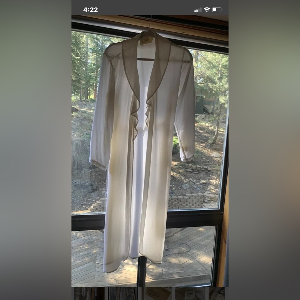 Bella Notte White Silk & Velvet Robe